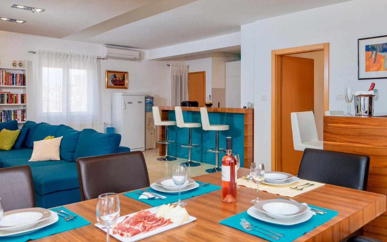 Lambik - 7 Bedroom With Magnificent Views Of The Sea And Distant Islands * Milna (Hvar)